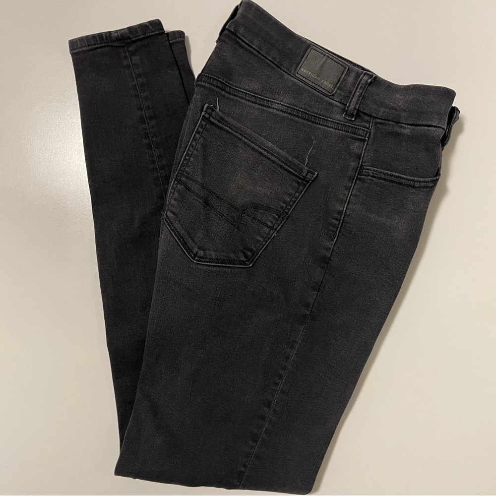 American Eagle Curvy High Rise Jegging - Black Wash & Distressed - Size 6 Long